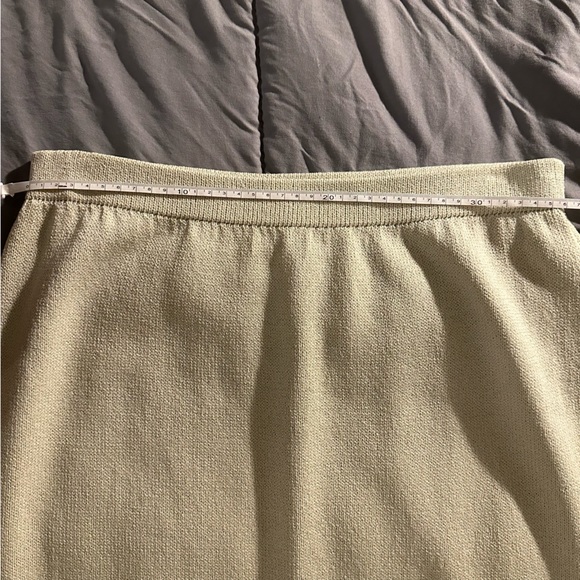 St. John Collection Women's size 8 cream with black trim knit pencil skirt. - Picture 3 of 7